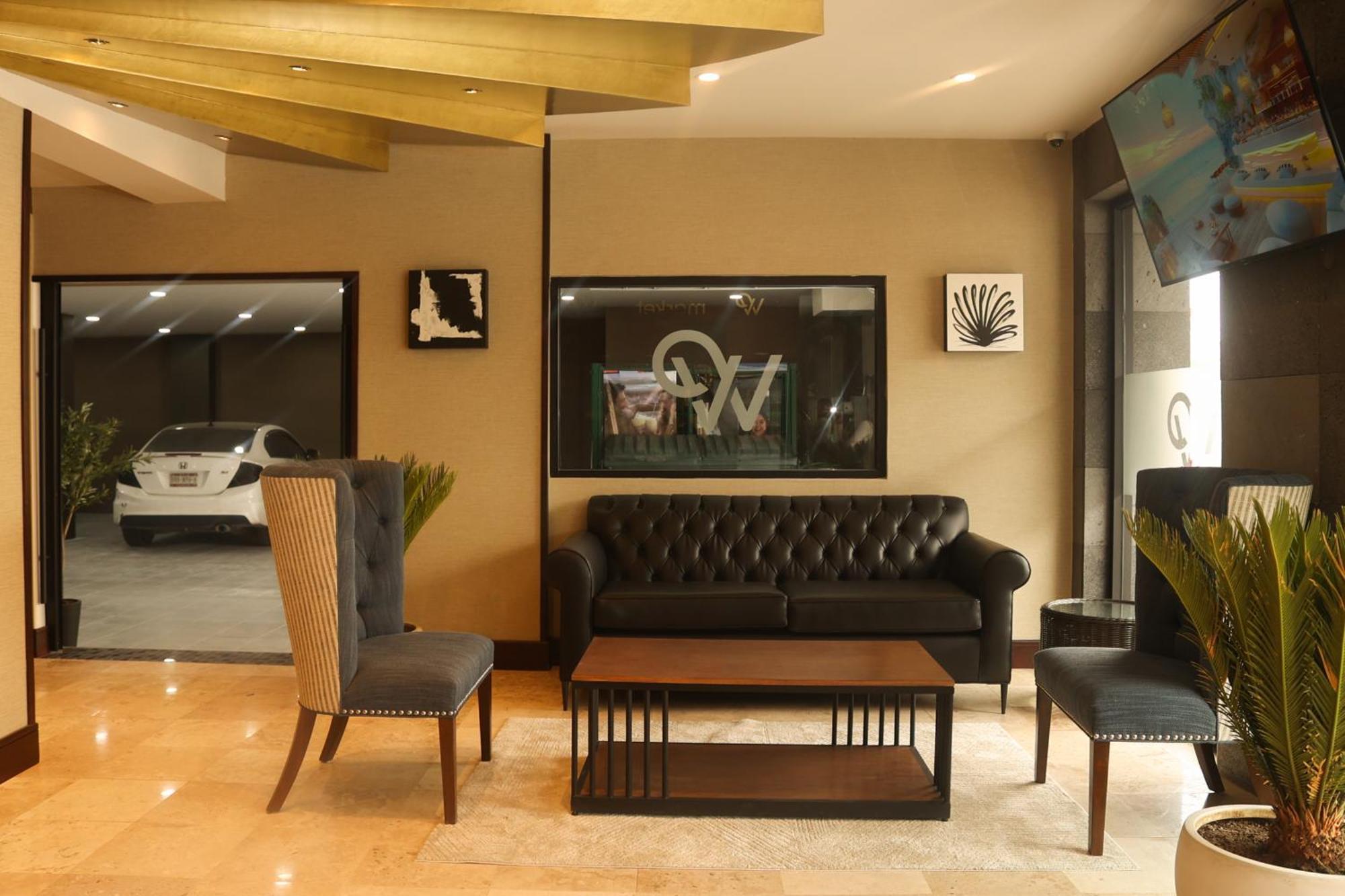 West Plaza Hotel 4*