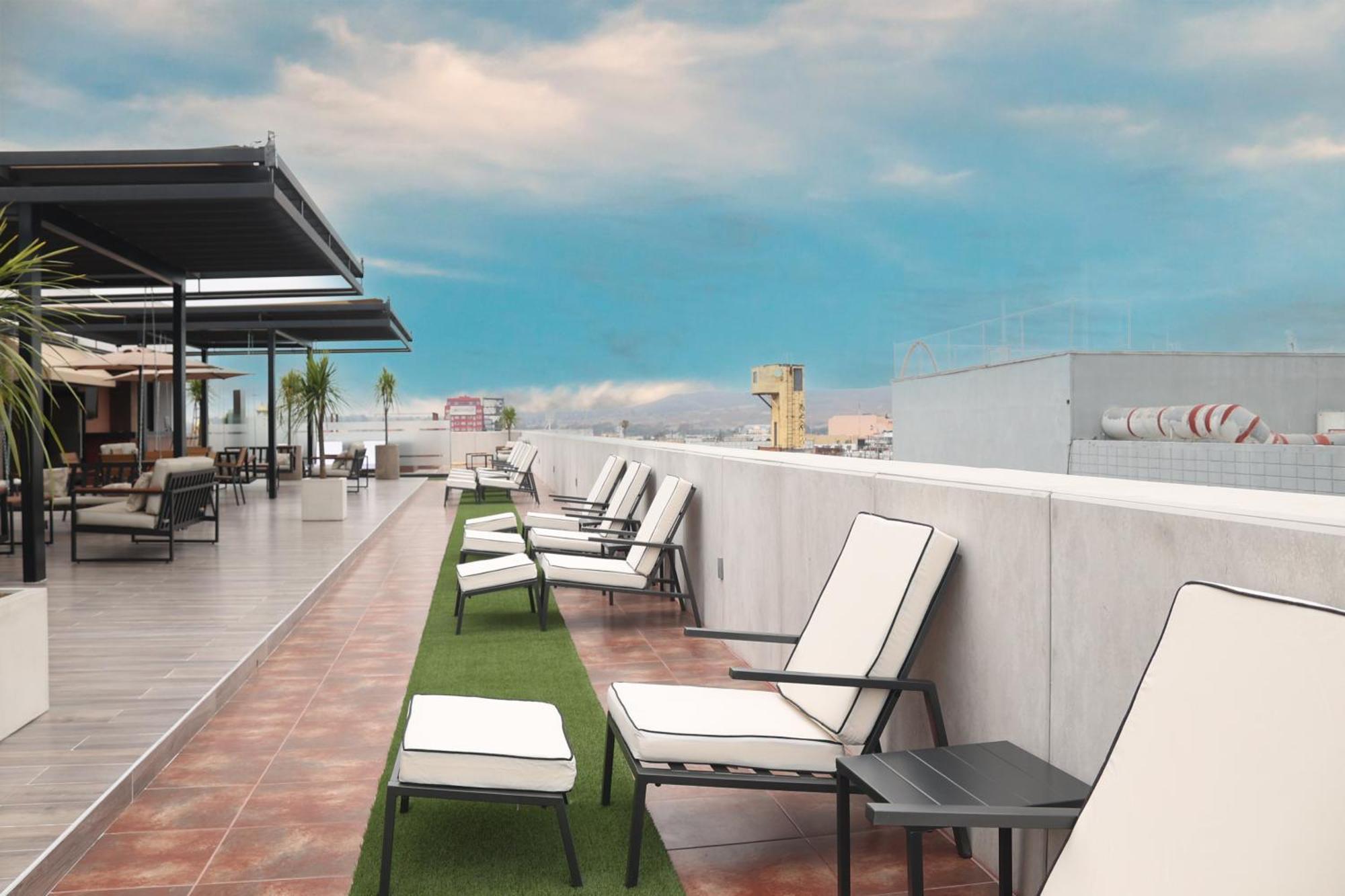 West Plaza Hotel